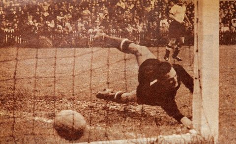 Эпизод финала ФРГ - Венгрия (журнал «Estadio», 1954)